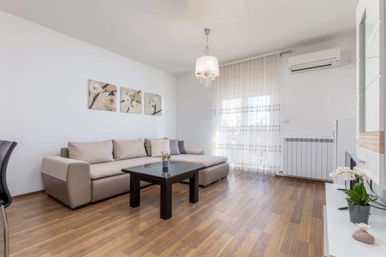 Apartman Vera Appartement Pula Buitenkant foto